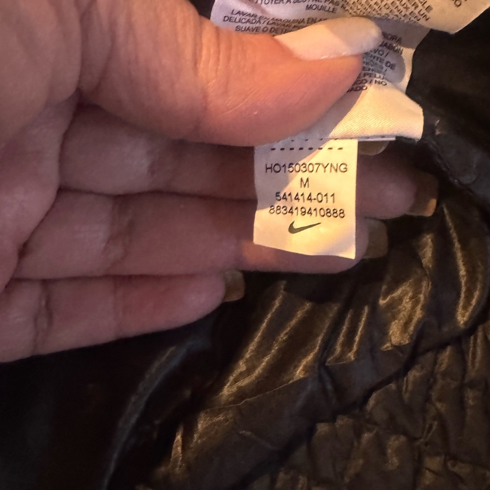 Nike Black Quilted Puffer Vest Medium Lightweight Zip Up - Picture 5 of 7
